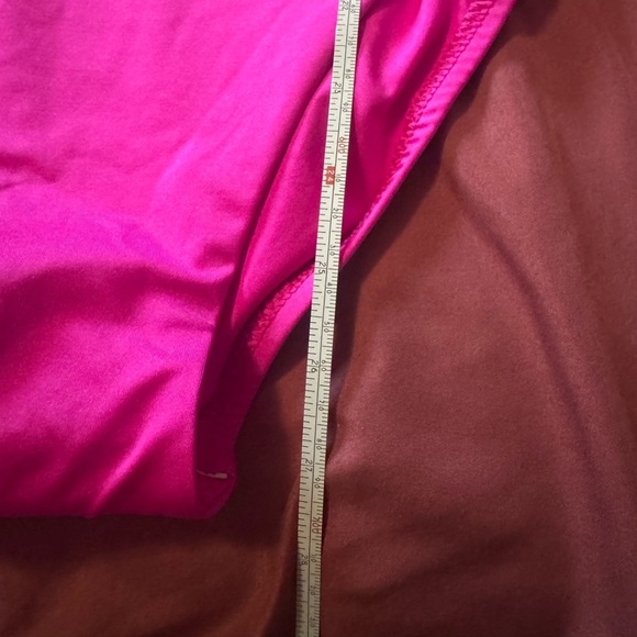 TRINA TURK swim & spa collection🩷Pink Ruffled women’s Swimsuit💦FLATTERING& FUN - Picture 7 of 13